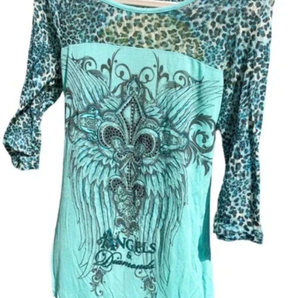 Angels and Diamonds women’s top 3/4 sleeve back cut-out